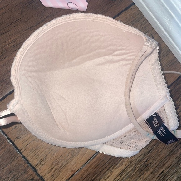 Victoria’s Secret very sexy push up - Picture 11 of 16